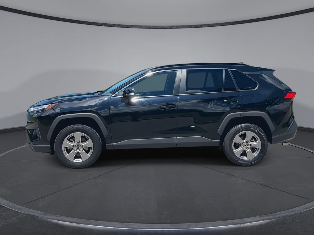Used 2025 Toyota RAV4 XLE FWD image 5