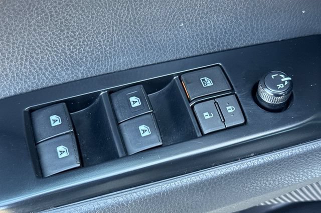 Used 2019 Toyota Camry LE FWD image 12