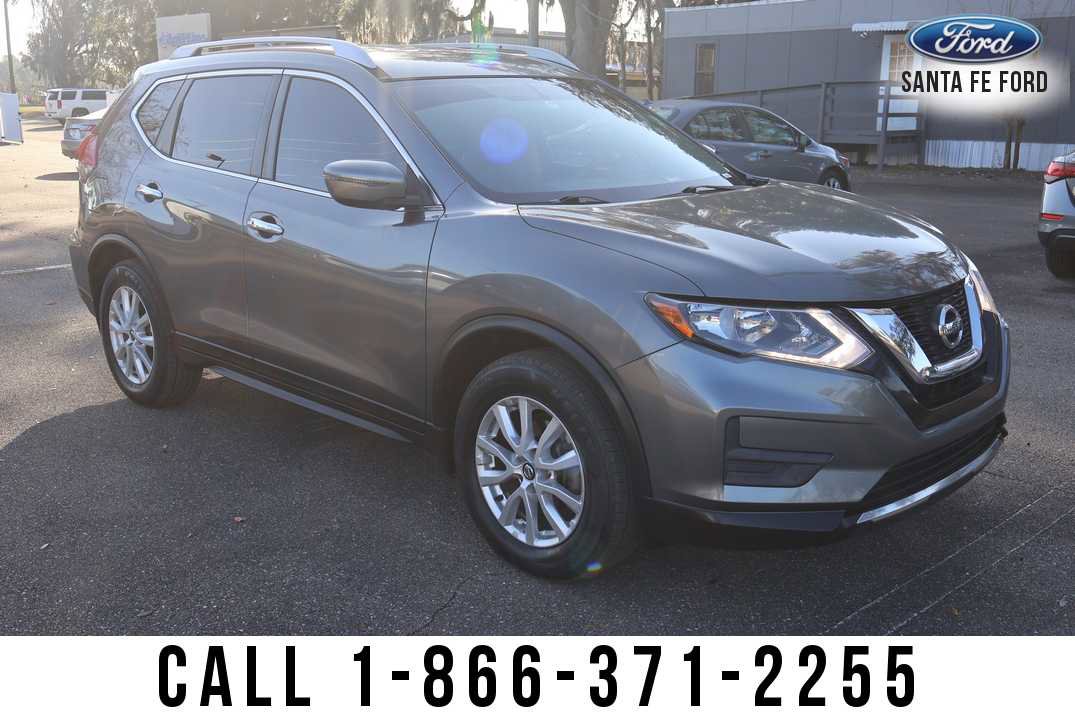 Used 2017 Nissan Rogue SV image 5