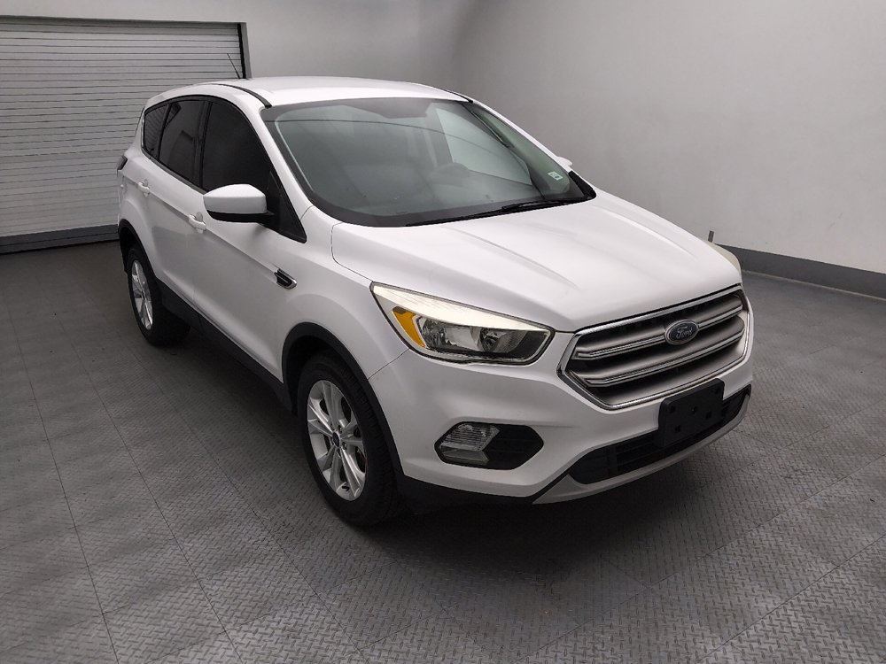 Used 2017 Ford Escape SE FWD image 13