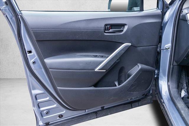 Used 2022 Toyota Corolla Cross LE w/ Moonroof Package image 12