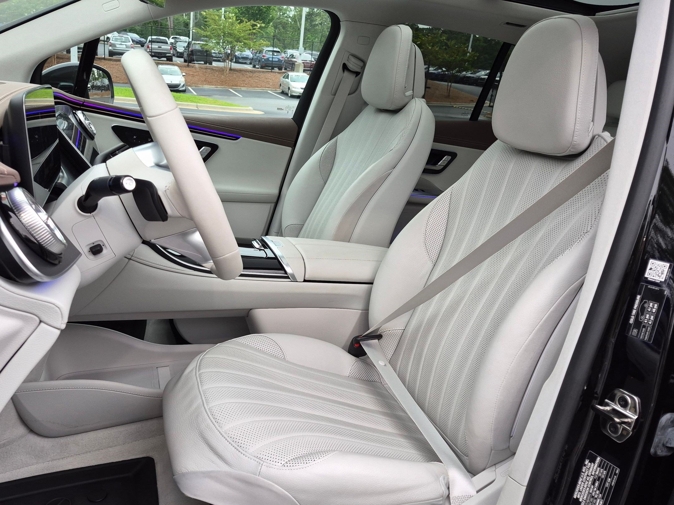 Certified 2023 Mercedes-Benz EQE 500 4MATIC SUV image 16