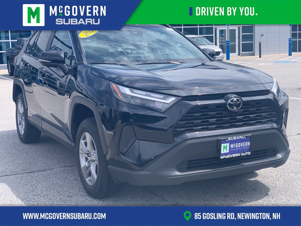Used 2025 Toyota RAV4 XLE AWD/4WD image 1