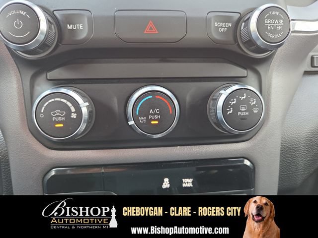Used 2021 RAM 1500 Big Horn AWD/4WD image 3