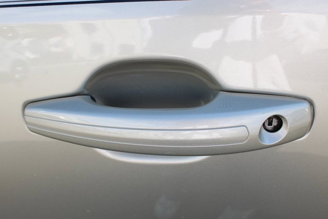 Used 2017 Lincoln MKC Reserve w/ Lincoln MKC Climate Package image 9