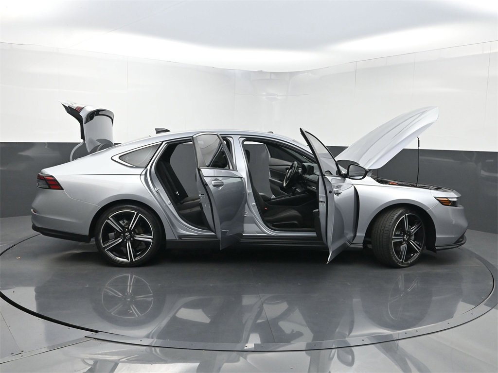 Used 2023 Honda Accord Sport image 32