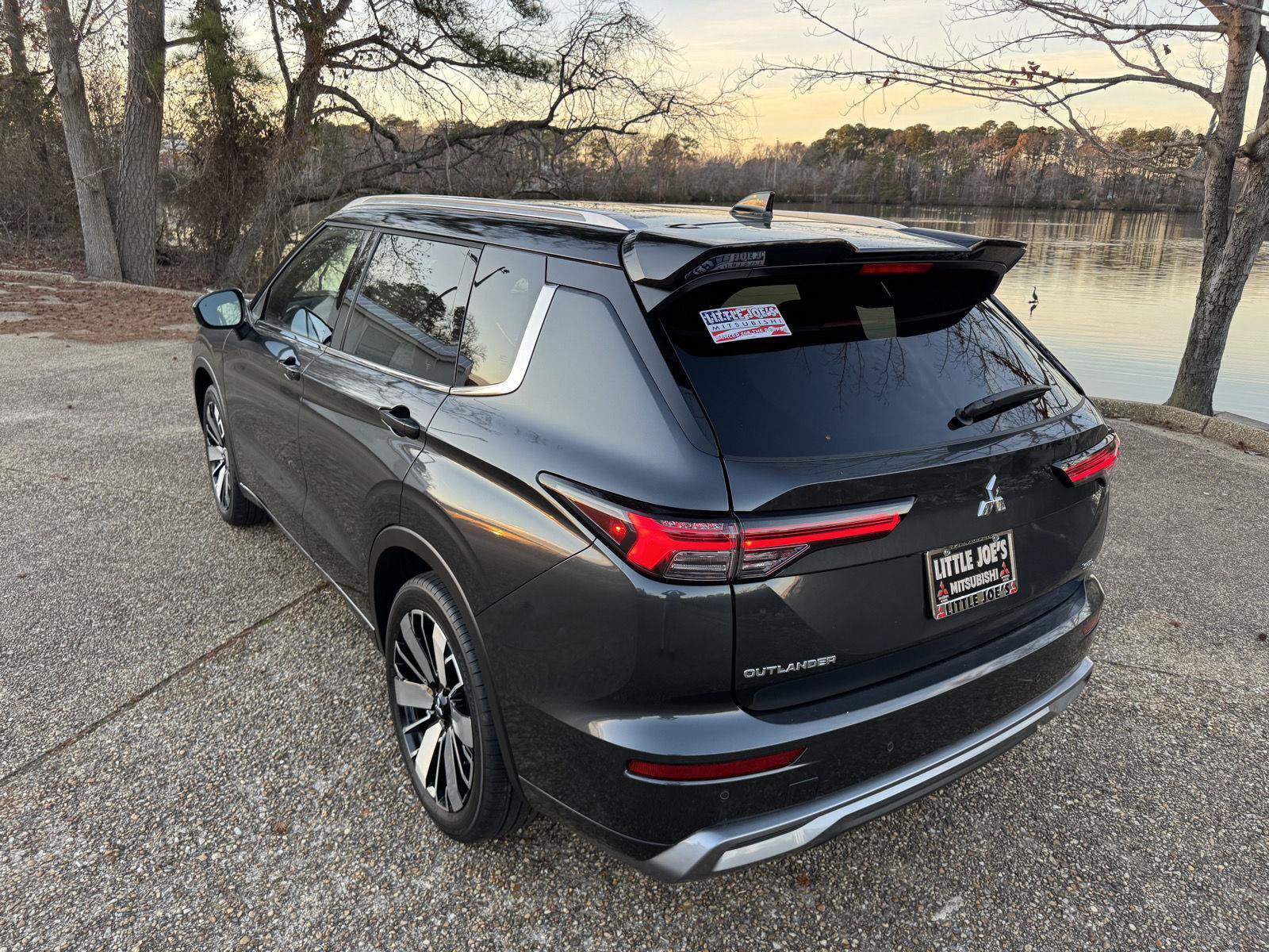 New 2026 Mitsubishi Outlander SEL FWD image 9