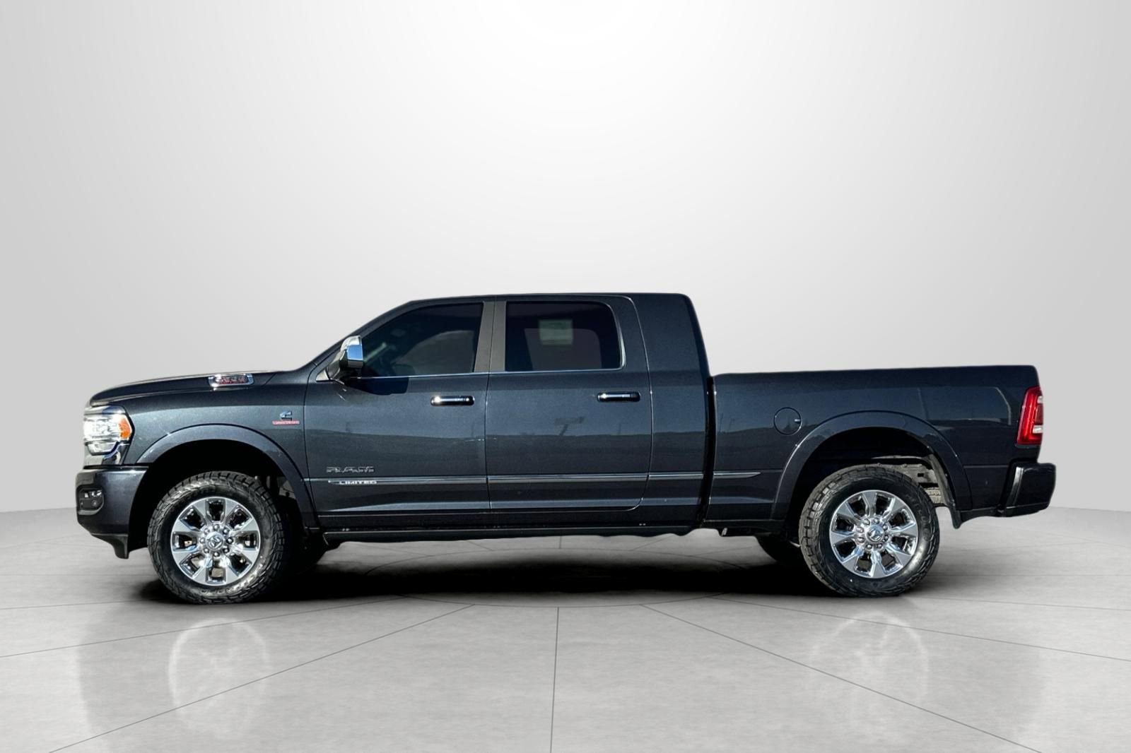 Used 2021 RAM 2500 Limited w/ Safety Group image 7