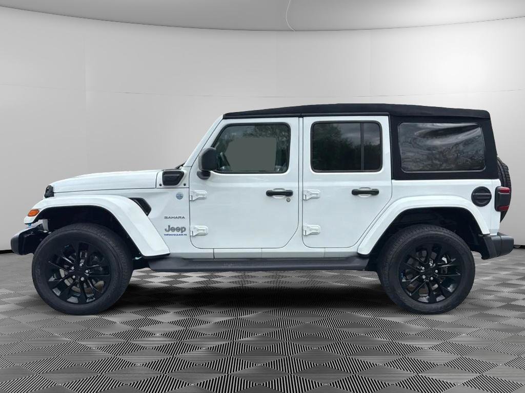 Used 2023 Jeep Wrangler Sahara w/ Cold Weather Group image 5