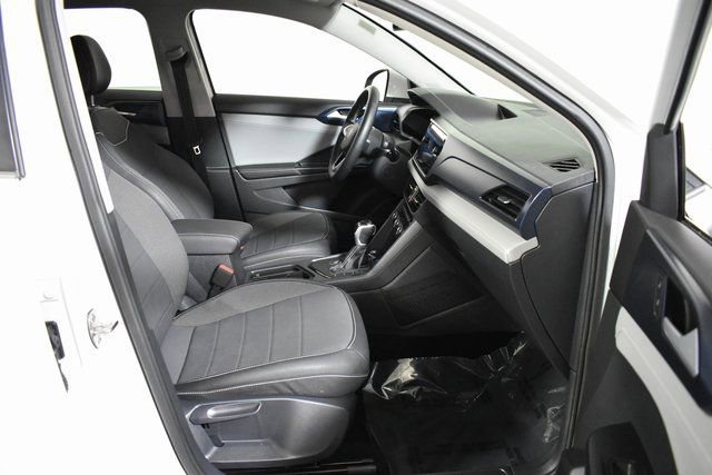 Used 2024 Volkswagen Taos SE FWD image 34