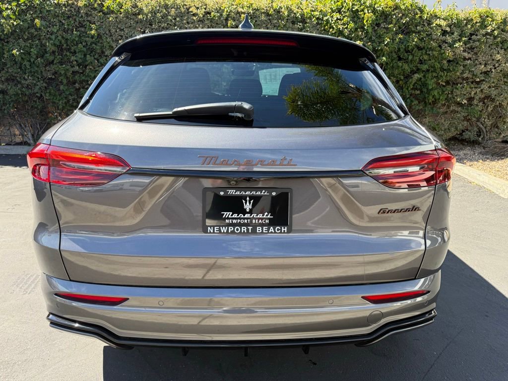 Used 2025 Maserati Grecale Folgore image 6