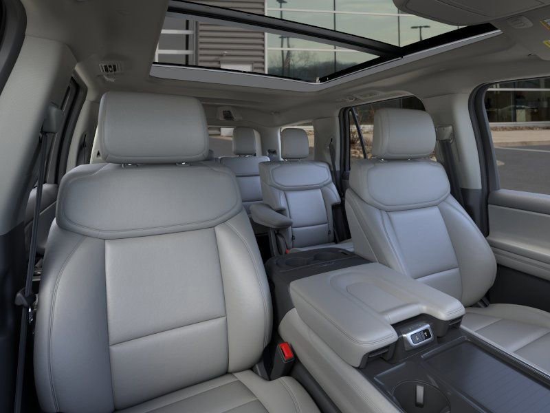 New 2026 Ford Expedition Active AWD/4WD image 10