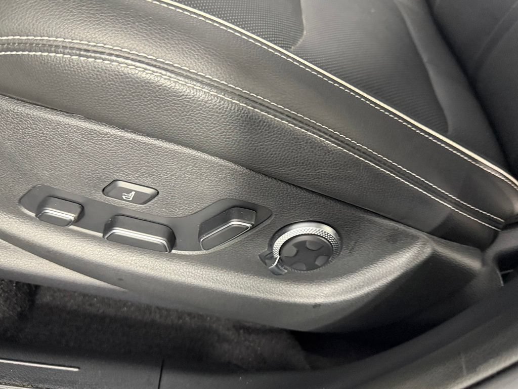 Used 2025 Genesis Electrified GV70 AWD/4WD image 25
