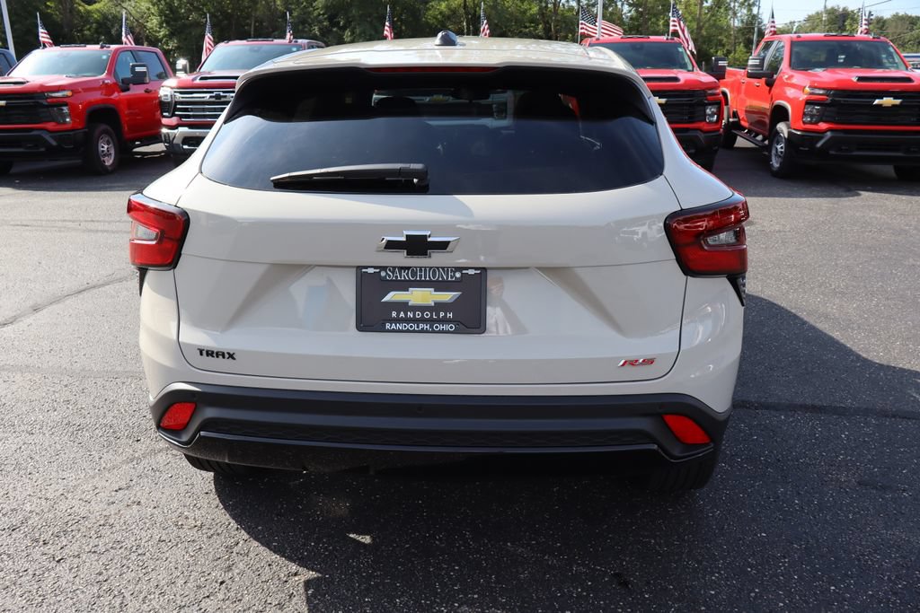 New 2026 Chevrolet Trax RS w/ Sunroof Package FWD image 26