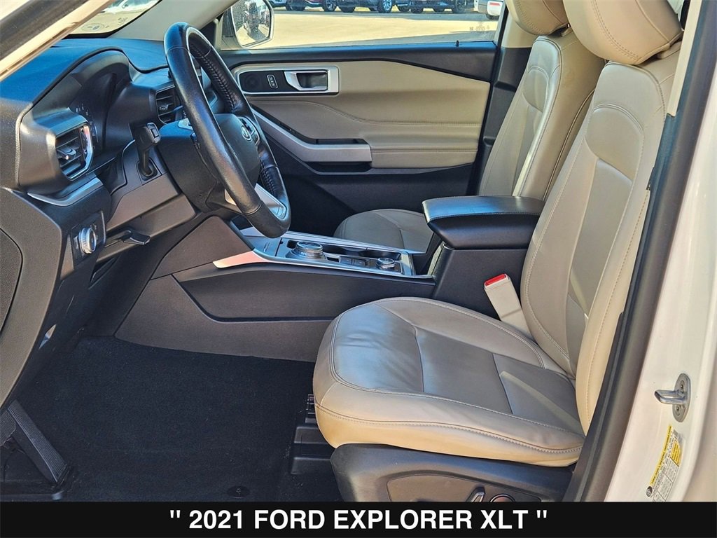 Used 2021 Ford Explorer XLT w/ Equipment Group 202A image 11