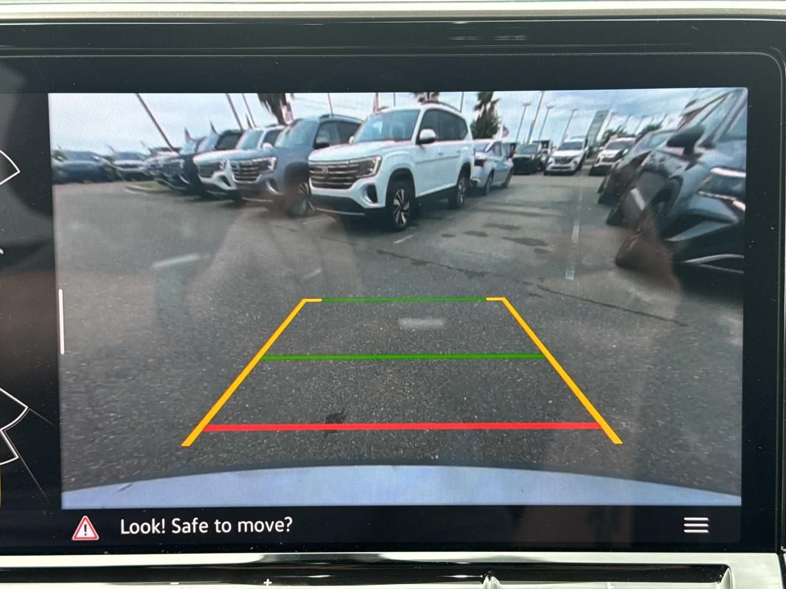 Used 2024 Volkswagen Atlas SE FWD image 26