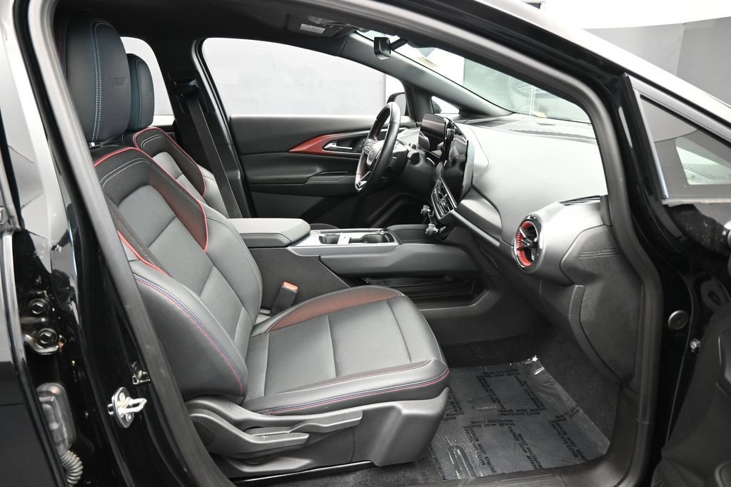Used 2024 Chevrolet Equinox EV RS FWD image 45