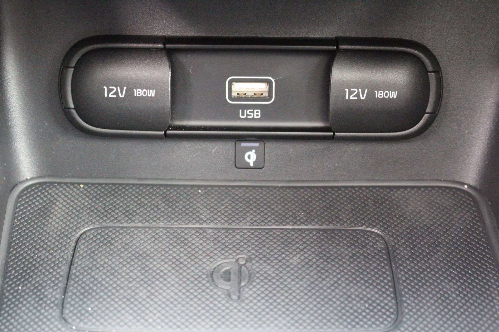 Certified 2022 Kia Sportage EX w/ EX Technology Package image 21