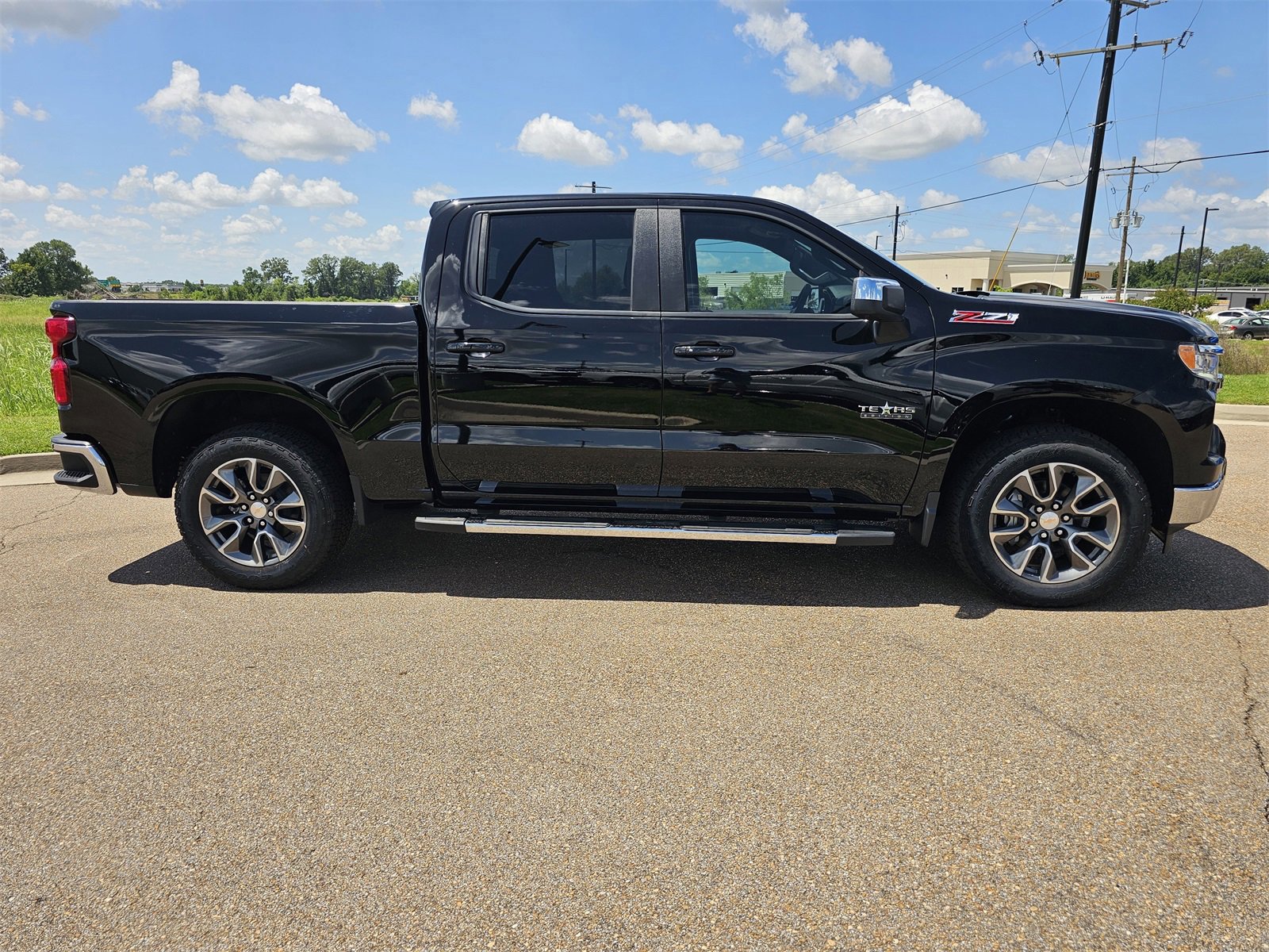 New 2025 Chevrolet Silverado 1500 LT image 4