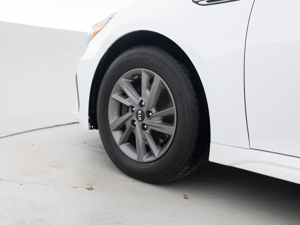 Used 2020 Kia Optima LX image 17