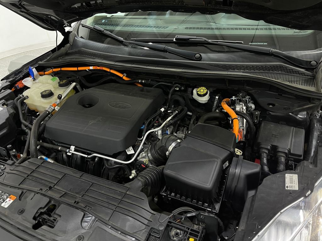 Used 2020 Ford Escape Titanium w/ Titanium Premium Package 2.0 image 29