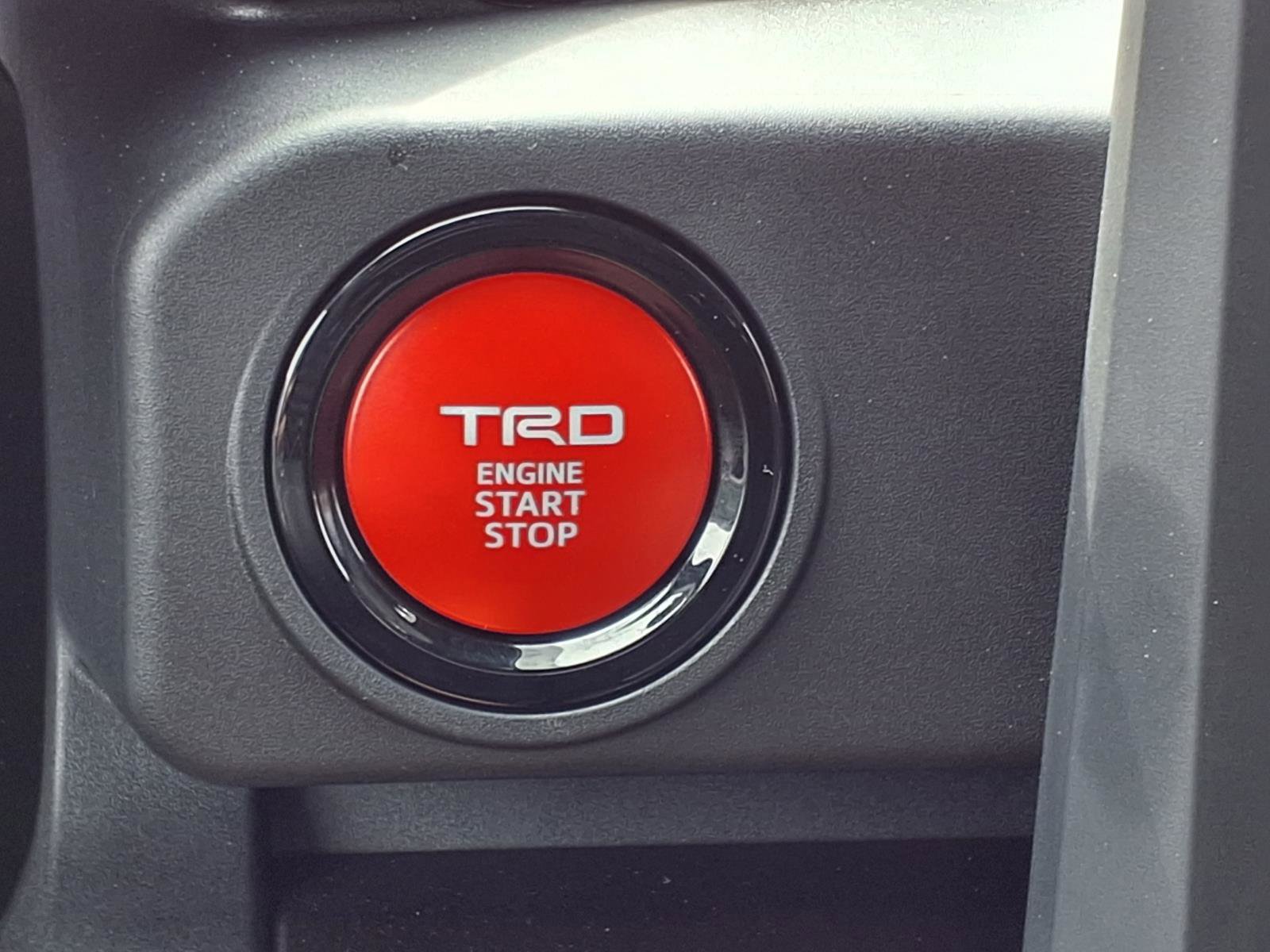 Used 2025 Toyota Tacoma TRD Off-Road image 11