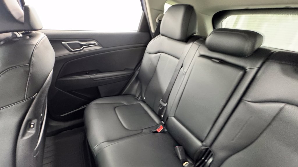 New 2026 Kia Sportage EX FWD image 15
