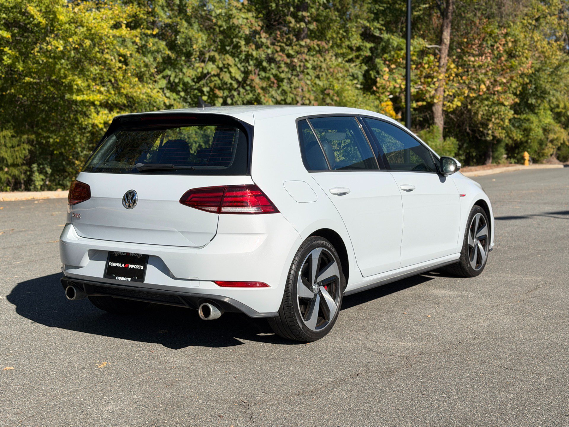Used 2020 Volkswagen Golf 4-Door FWD image 12