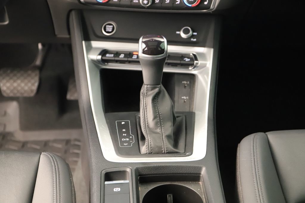 Certified 2022 Audi Q3 2.0T Premium w/ Convenience Package AWD/4WD image 21