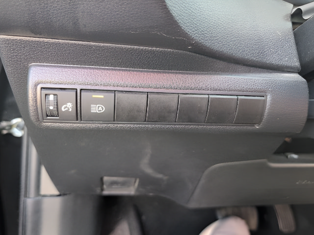 Used 2023 Toyota Corolla LE FWD image 17