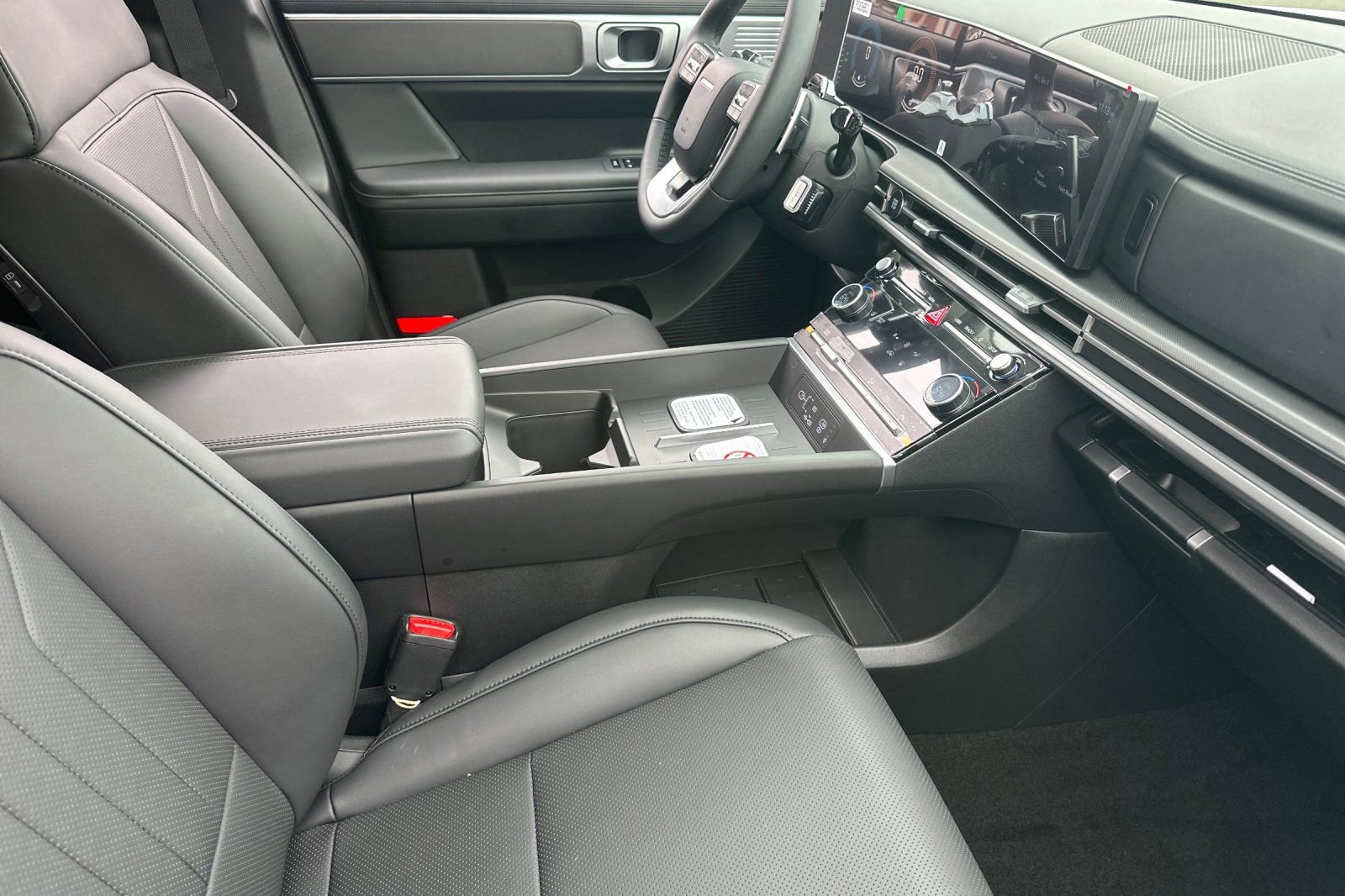 New 2026 Hyundai Santa Fe SEL FWD image 17