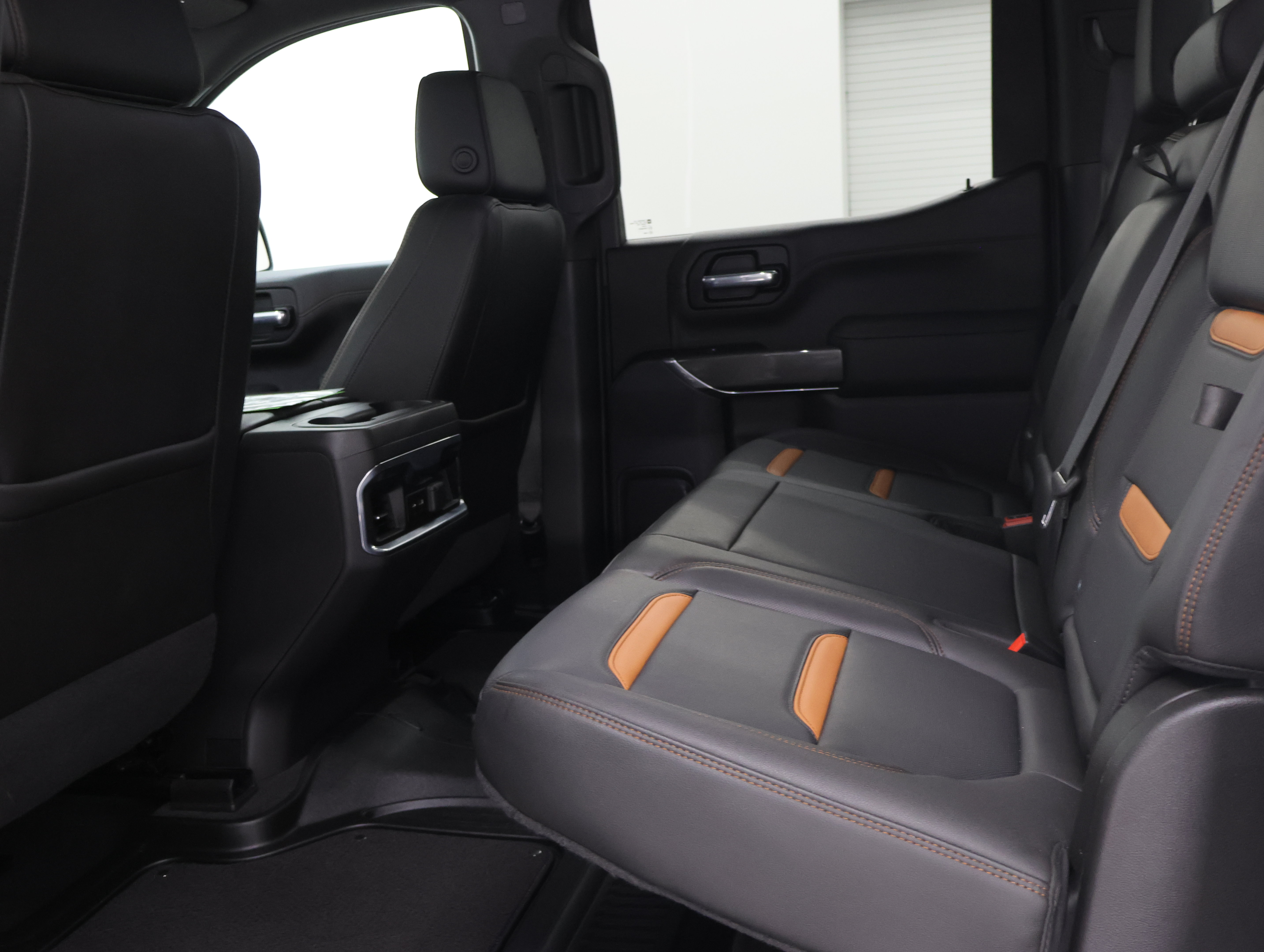 Used 2022 GMC Sierra 1500 AT4 w/ AT4 Premium Package AWD/4WD image 9