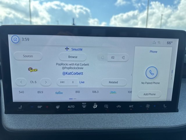 New 2025 Ford Maverick XLT w/ XLT Luxury Package image 32