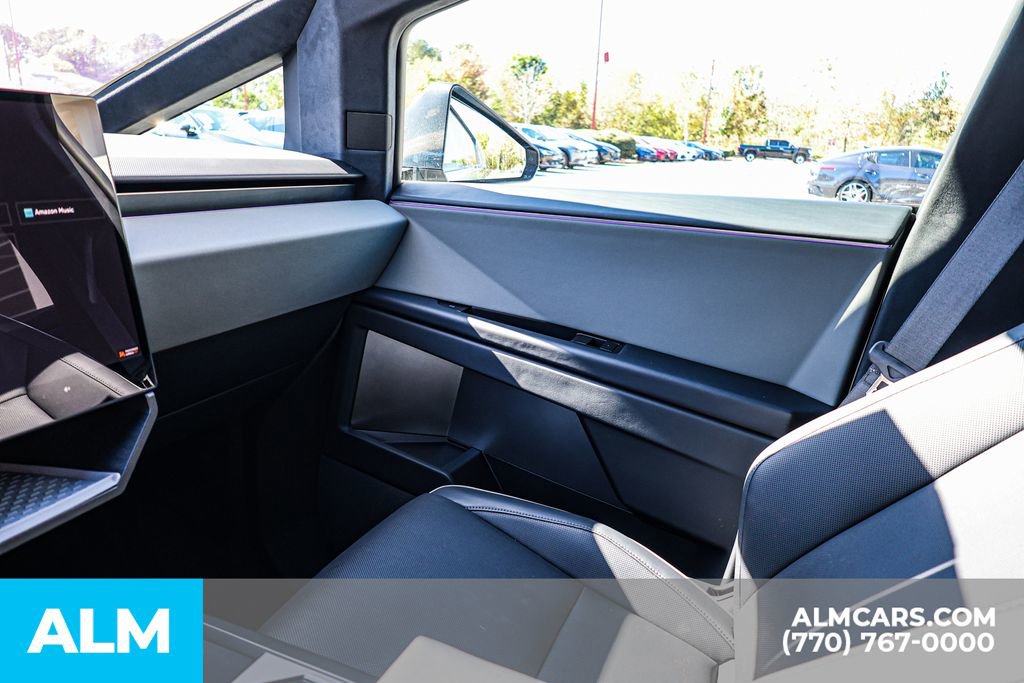 Used 2024 Tesla Cybertruck AWD Crew Cab image 37