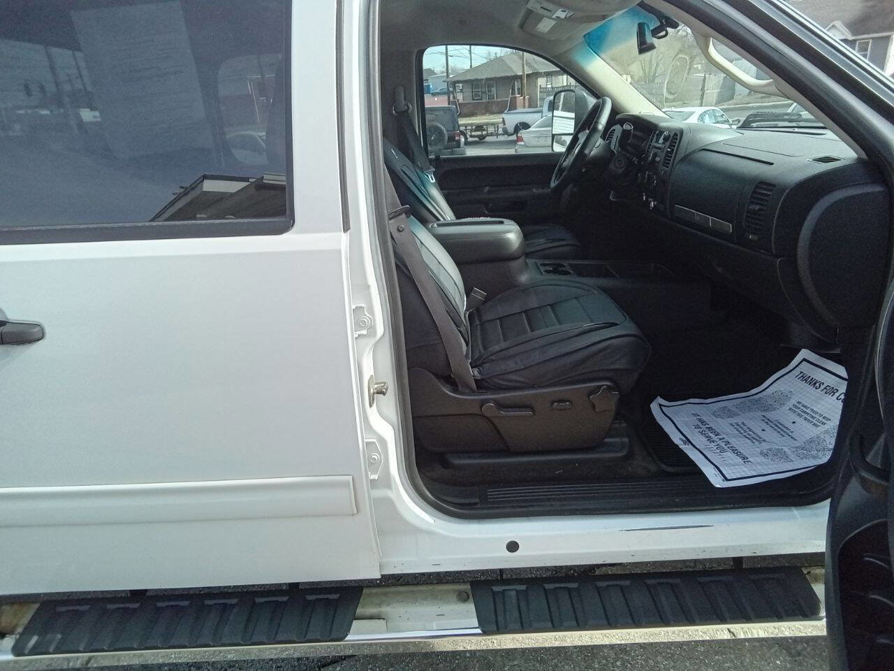 Used 2011 Chevrolet Silverado 2500 LT w/ Interior Plus Package image 12