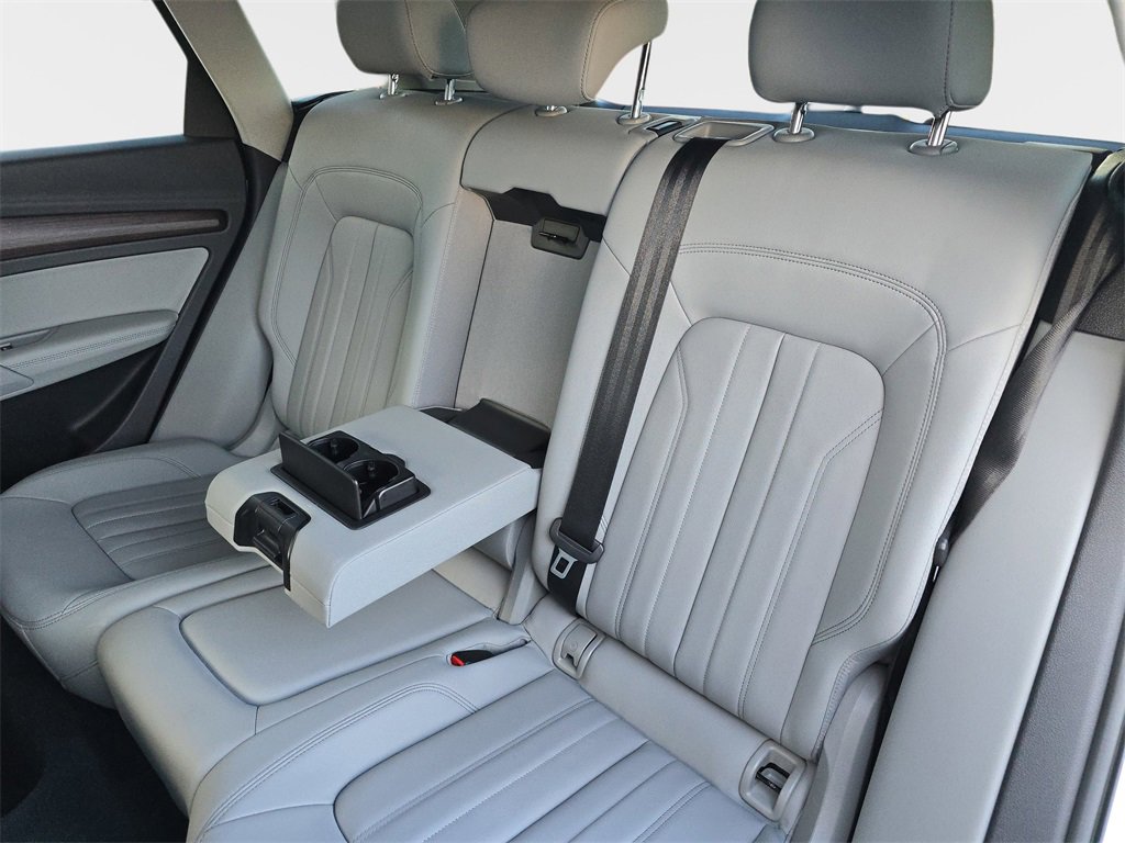 Certified 2022 Audi Q5 2.0T Premium Plus w/ Premium Plus Package image 14