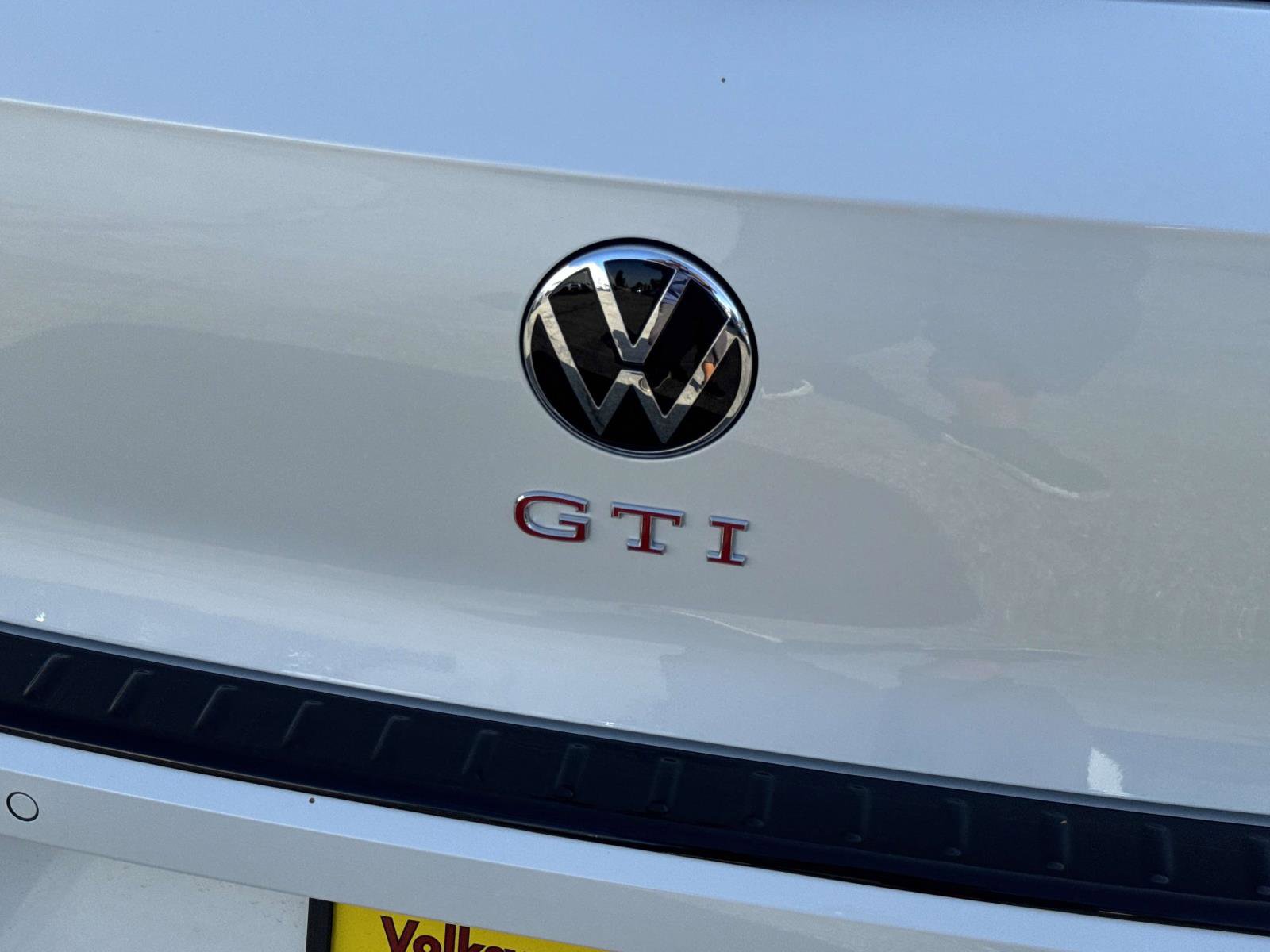 New 2025 Volkswagen GTI SE image 5