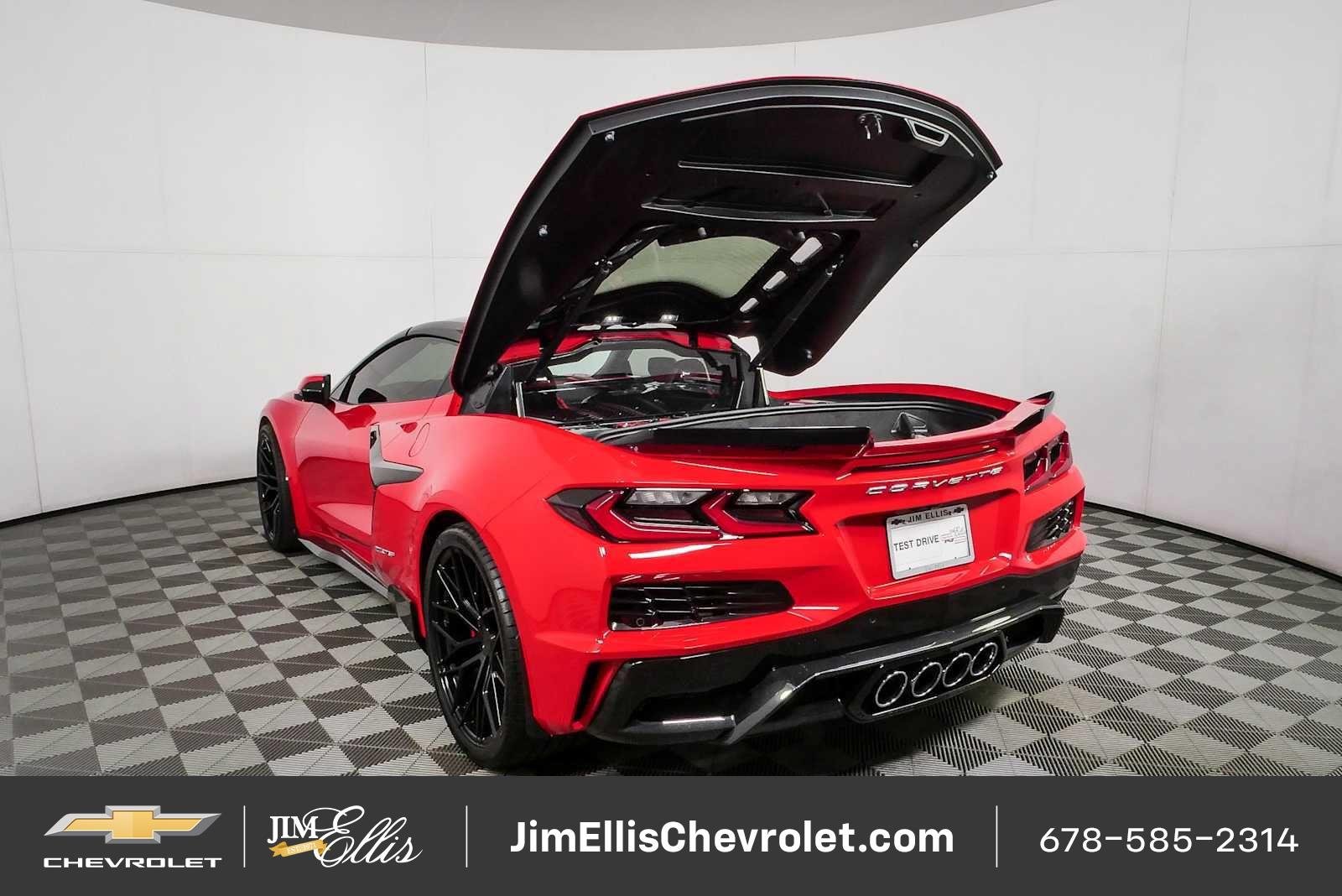 Used 2024 Chevrolet Corvette Z06 w/ Chrome Exterior Badge Package RWD image 28