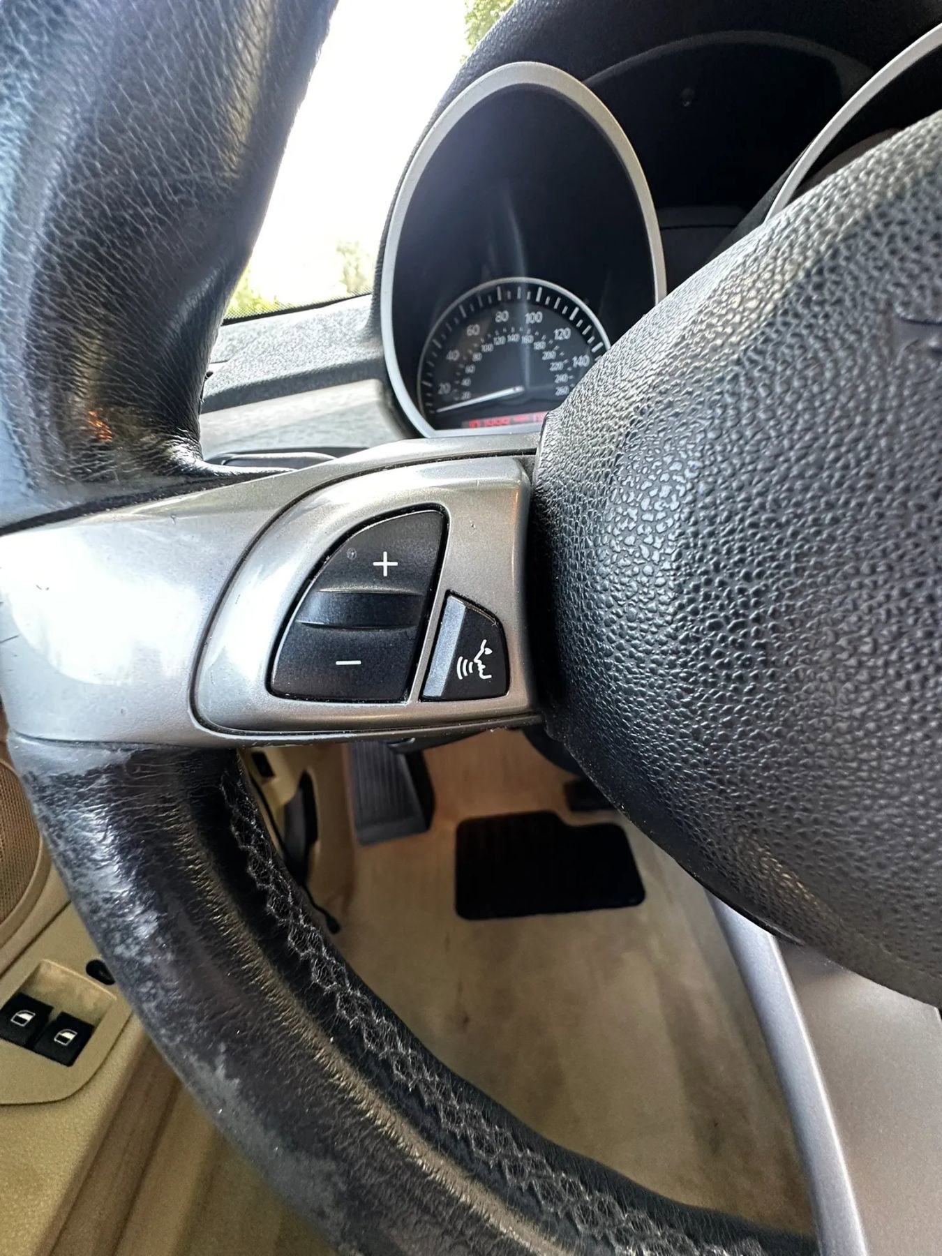 Used 2005 BMW Z4 2.5i RWD image 40