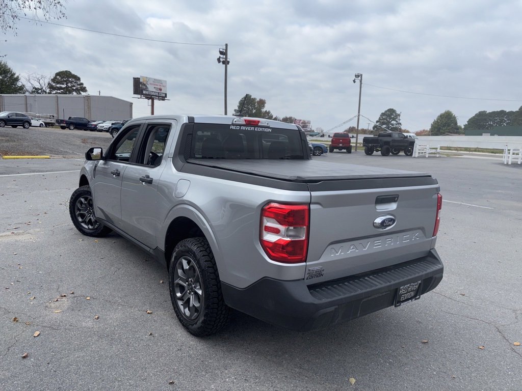 Used 2023 Ford Maverick XLT image 3