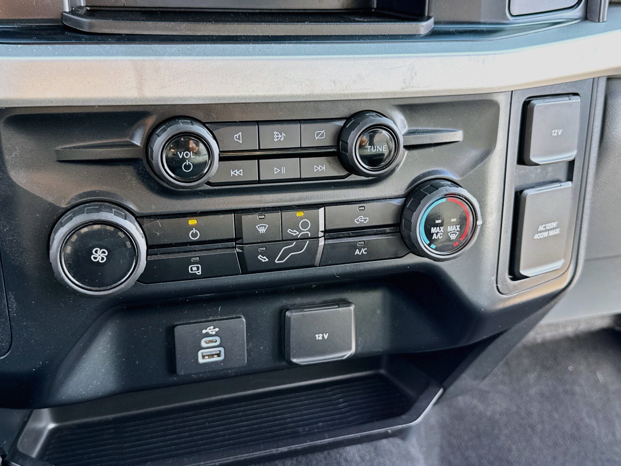 Certified 2024 Ford F250 XLT AWD/4WD image 19