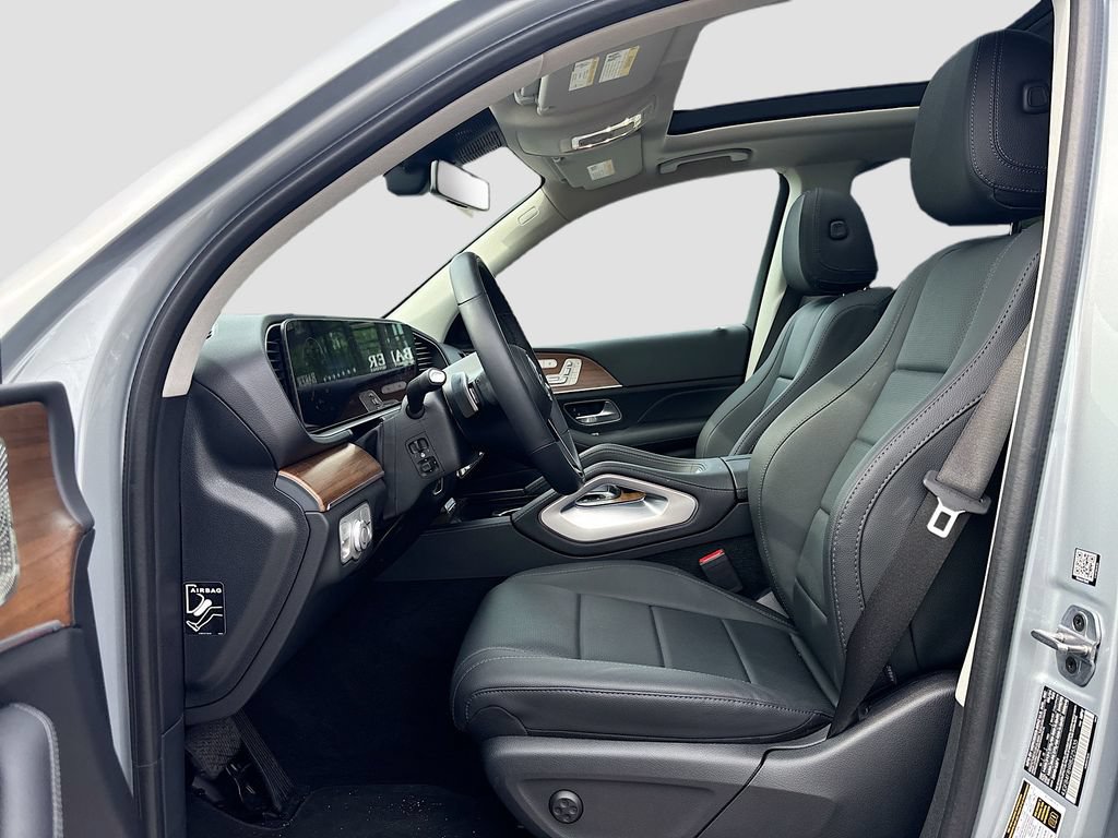 Used 2024 Mercedes-Benz GLE 350 4MATIC w/ Winter Package image 45