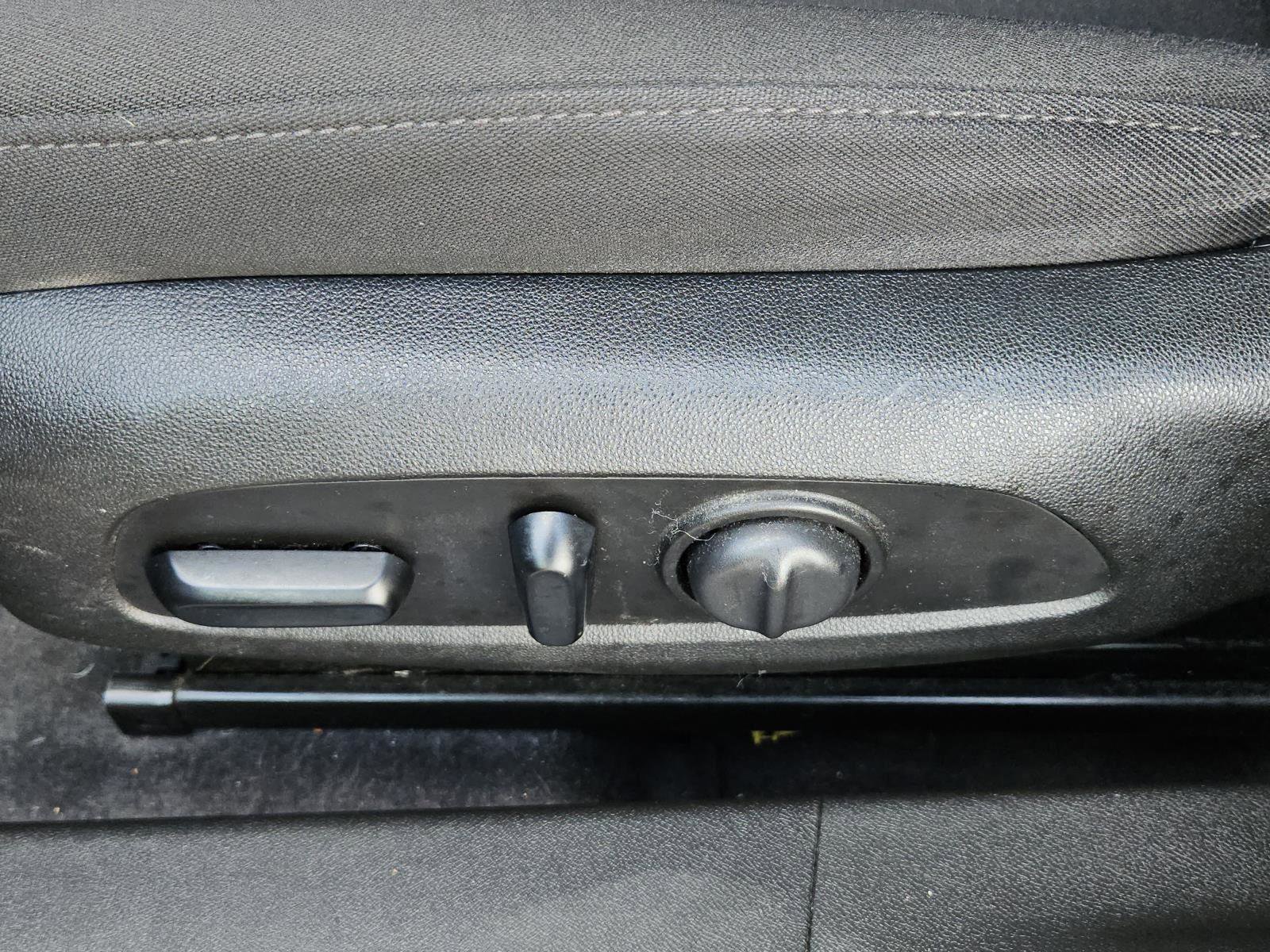 Used 2019 Chevrolet Malibu RS image 27