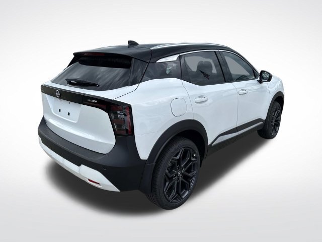 New 2027 Nissan Kicks SR FWD image 9