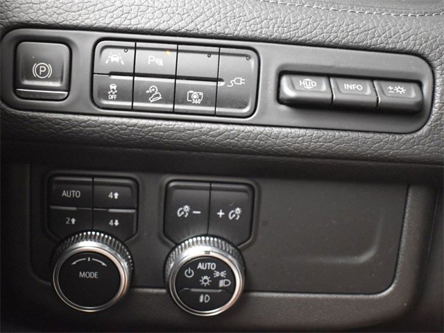 Used 2022 GMC Yukon XL Denali image 23