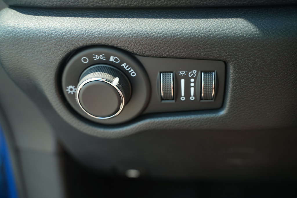 New 2027 Chrysler Pacifica Select FWD image 32