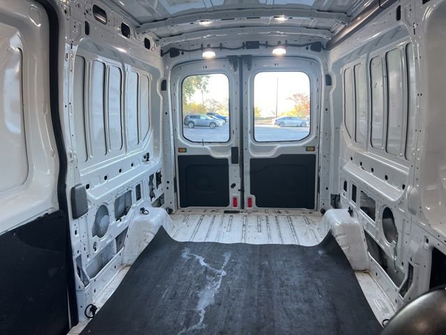 Used 2020 Ford Transit 250 Medium Roof image 11