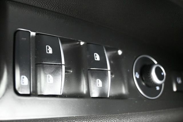 Used 2023 Alfa Romeo Stelvio Ti AWD/4WD image 30