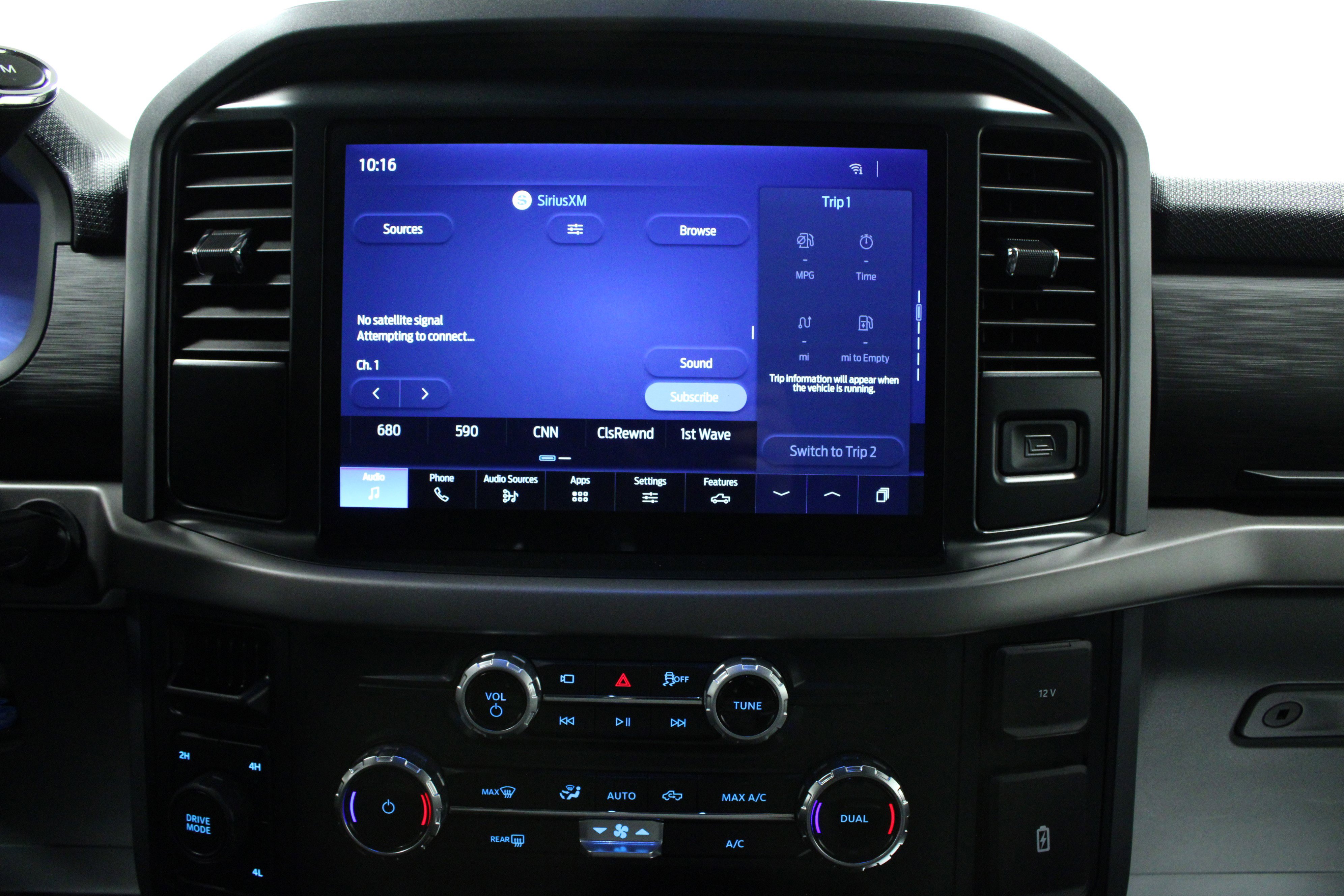 Used 2025 Ford F150 XLT w/ Equipment Group 301A Standard image 22