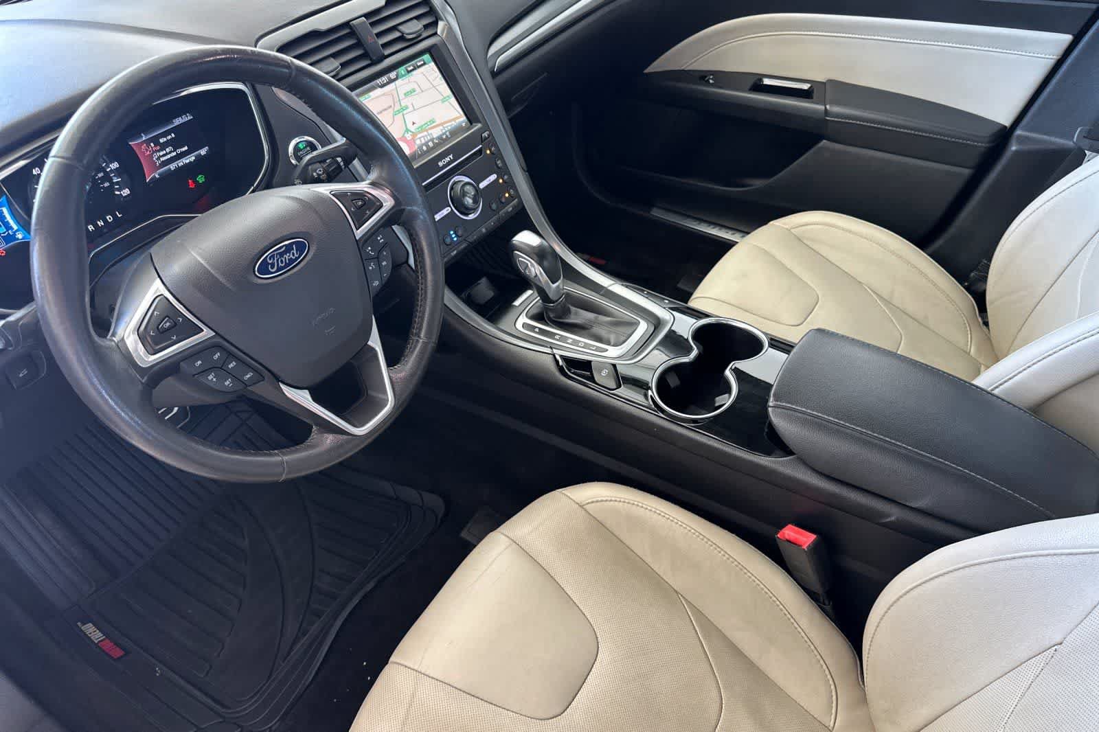 Used 2016 Ford Fusion Energi Titanium w/ Driver Assist Package FWD image 11
